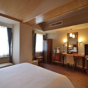 Basic Triple Room